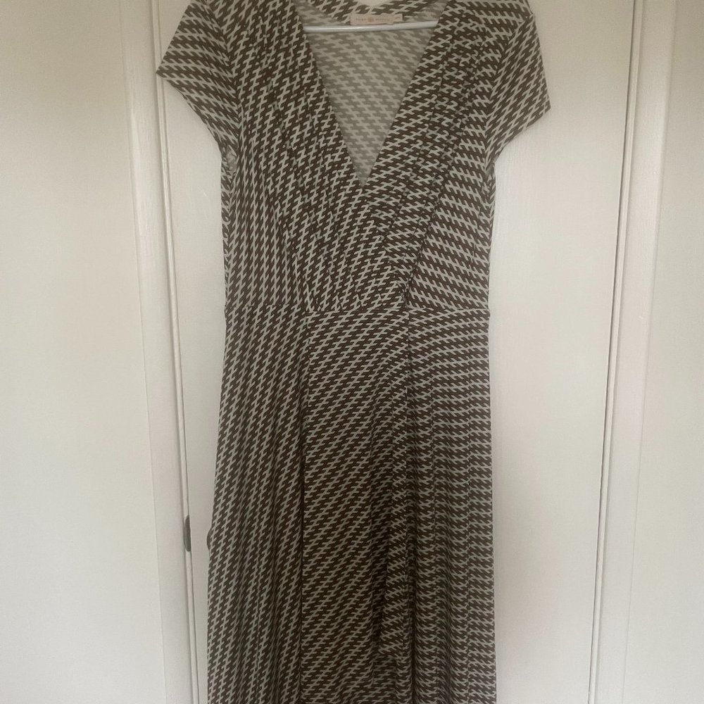 NWOT Tory Burch Wrap Midi Dress Brown and White Viscose Silk Blend Size M